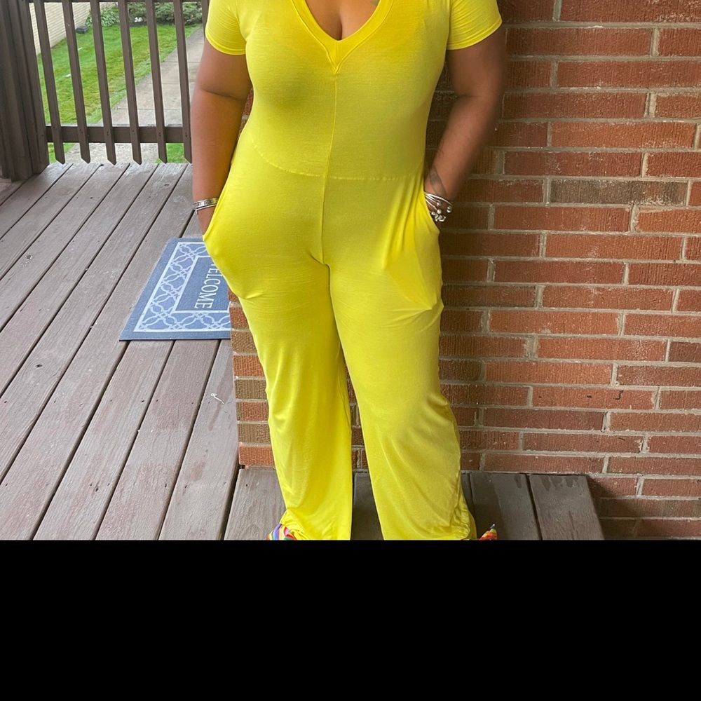 Yellow Jumper - Picture 2 of 2